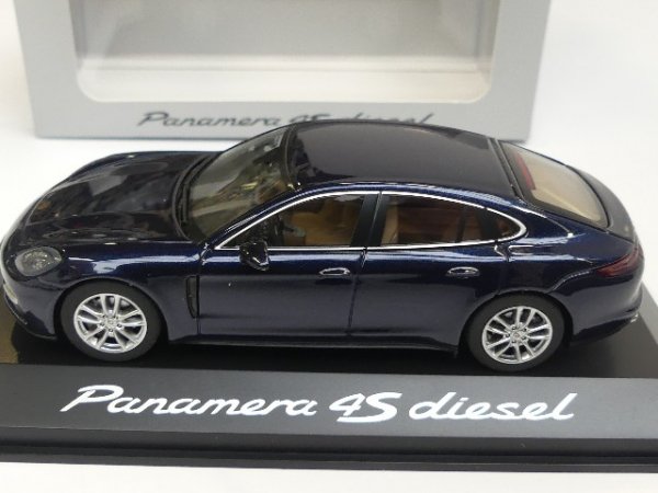 1/43 Herpa Porsche Panamera 4S diesel dunkelblau metallic WAP0207230G