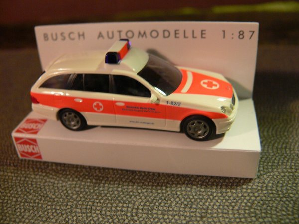 1/87 Busch MB E-Klasse Kombi Deutsches Rotes Kreuz Reutlingen 49457