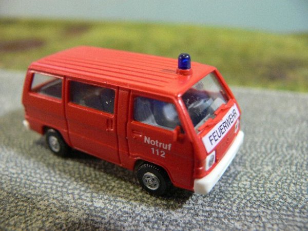 1/87 Rietze Mitsubishi L300 Feuerwehr Notruf 112 Bus #17