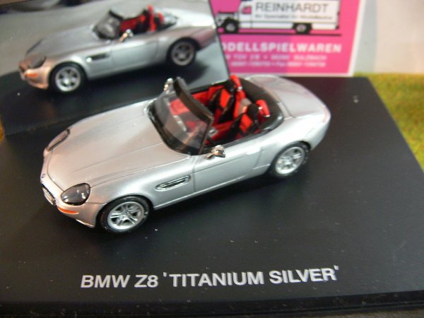 1/43 Revell BMW Z8 Titanium silber 28245