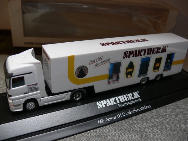 1/87 Herpa 188371 MB Actros Spartherm Feuerungstechnik Eurokoffersattelzug PC