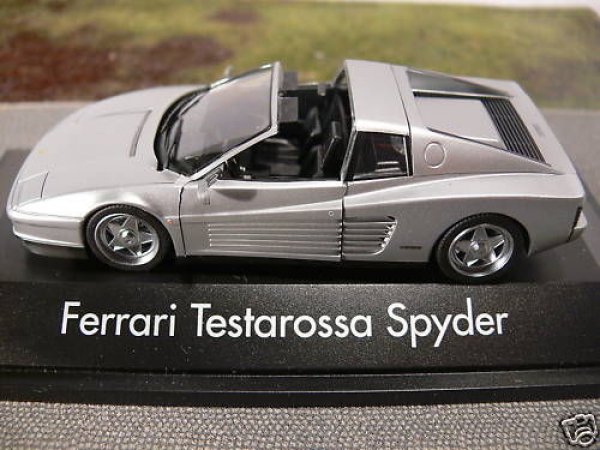 1/43 Herpa Ferrari Testarossa Spyder silber 010344