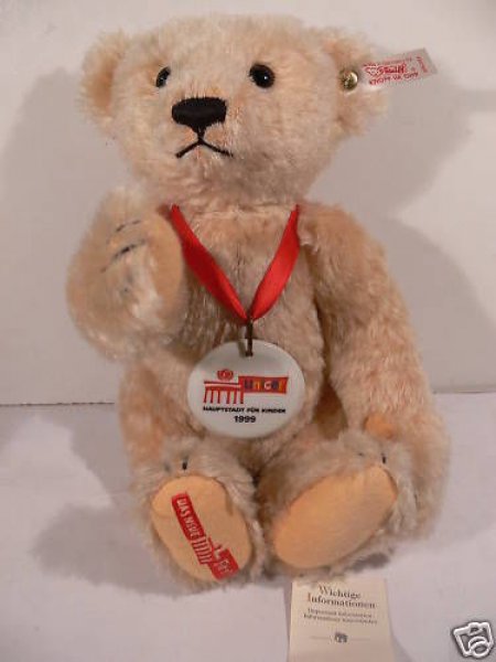 ST 104 Steiff Teddybär Unicef 1999 Hauptstadt für Kinder 28cm 996344