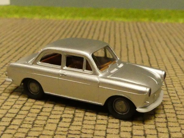 1/87 Brekina VW 1500 Limousine silbern 26010