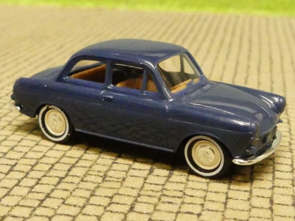 1/87 Brekina VW 1500 Limousine nachtblau mit Weißwandreifen