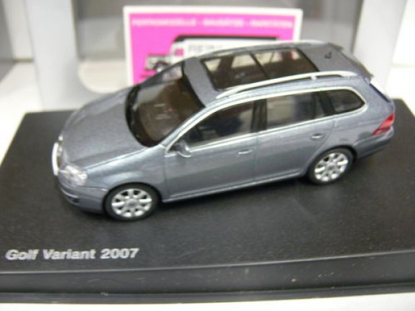 1/43 AUTOart VW Golf Variant V 2007 graumetallic