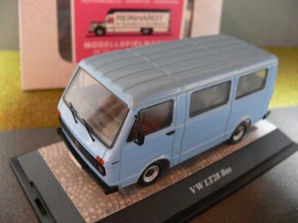 1/43 Premium Classixxs VW LT28 Bus blau 13351
