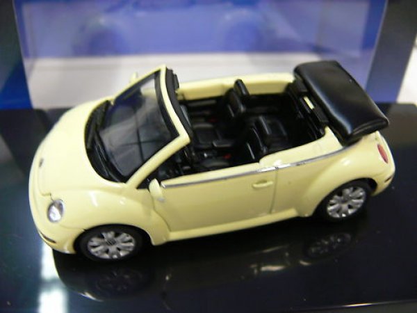 1/43 AUTOart VW New Beetle Cabrio (weiches gelb)
