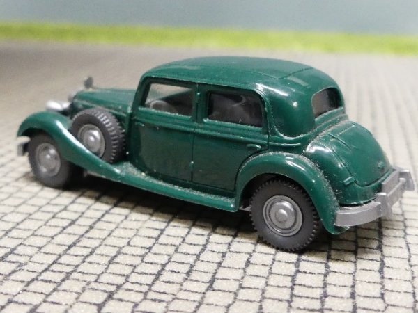 1/87 Wiking MB 260 D 1937 dunkelgrün 832 6 A