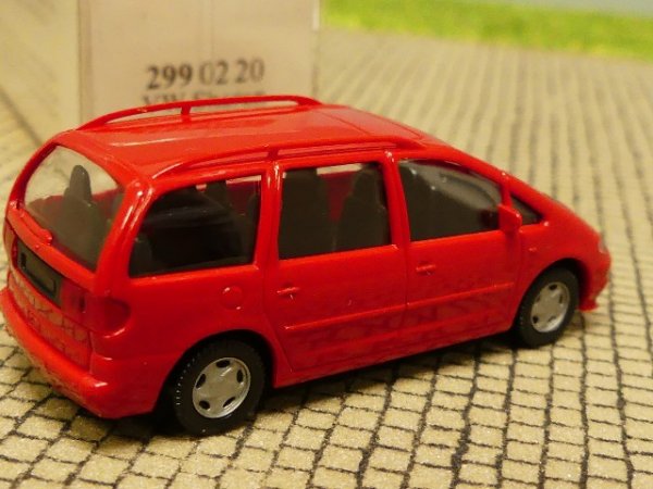 1/87 Wiking VW Sharan rot 299 02