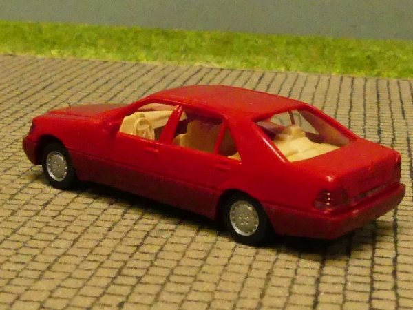 1/87 Wiking MB 500 SEL rot 158 01