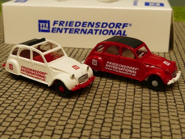 1/87 Wiking Citroen 2CV Friedensdorf Set