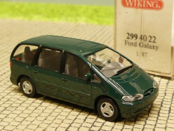 1/87 Wiking Ford Galaxy dunkelgrün 299 40 B