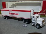 1/87 Herpa Cevy Bison Beatrice Dairy Foods US Truck