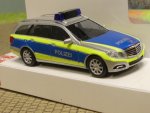 1/87 Busch MB E-Klasse T-Modell Autobahnpolizei Niedersachsen 44267