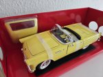 1/18 Yat Ming/Road Signature Ford Thunderbird 1955 Cabrio gelb 92068