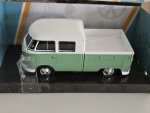 1/24 Motor Max VW T1 b Doka weiß/hellgrün 79343