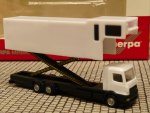 1/200 Herpa Wings MB Catering Truck 559270