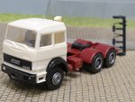 1/87 Herpa IVECO FIAT Zugmaschine 3achs hellelfenbein