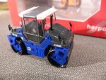 1/87 Herpa 156134 Hamm Tandemwalze DV 90 Hochtief